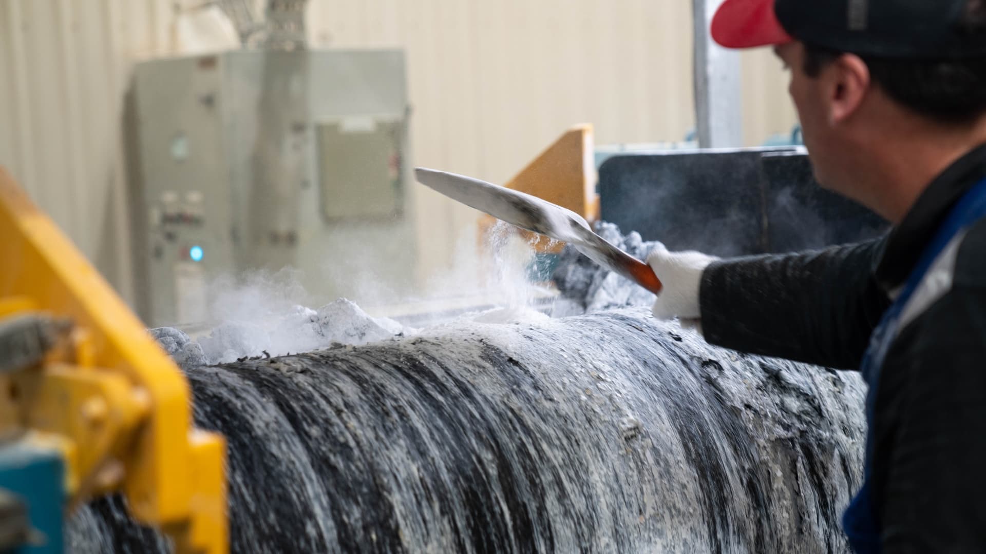 Compound banding on the open two-roll mill at RDL